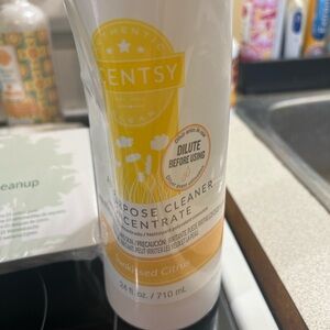 Scentsy Sun-Kissed Citrus Cleaner